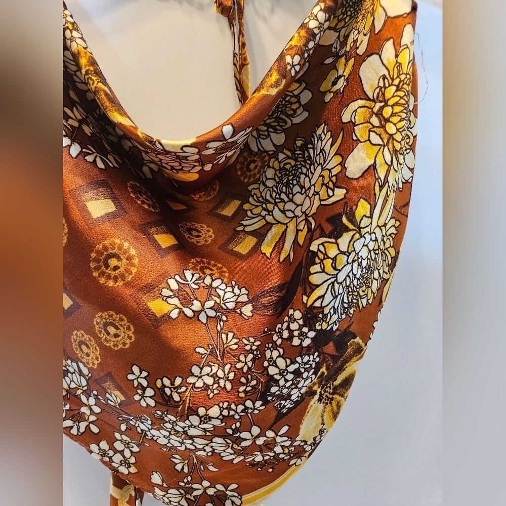 J is for Justify crop top floral pattern copper color baby tee fall cropped top - Picture 12 of 16